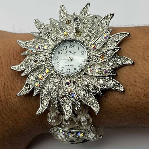 Stunning Crystal Lady Watch - Picture 2 of 3